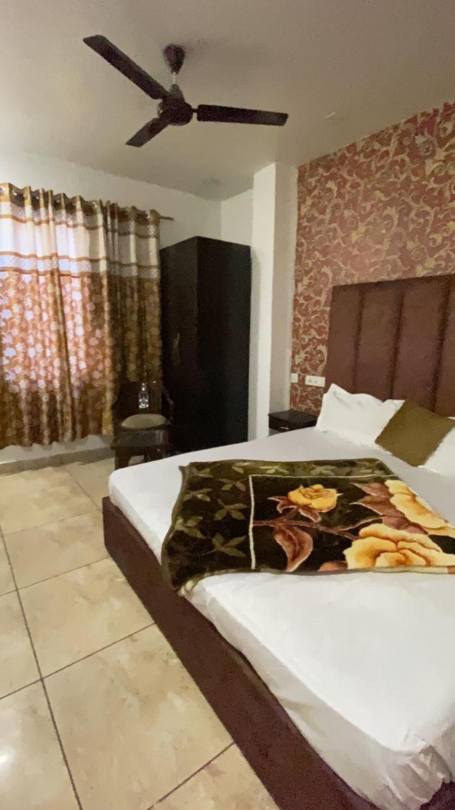 Hotel Sd Regency Amritsar Luaran gambar